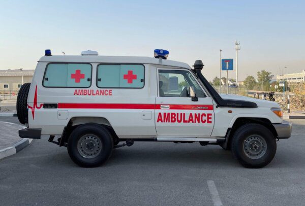 Land_cruiser_ambulance_4