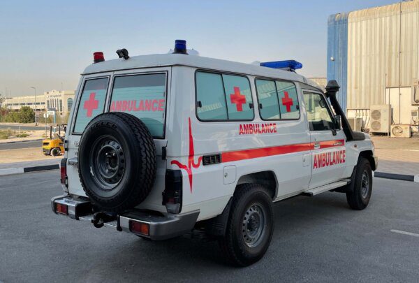 Land_cruiser_ambulance_5