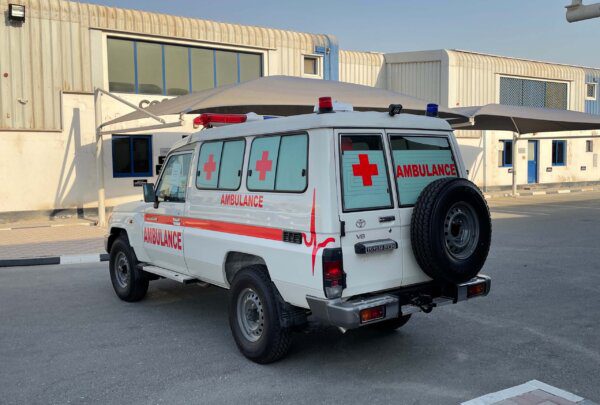 Land_cruiser_ambulance_7