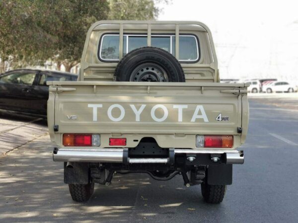 Toyota LandCruiser HardTop LX79_3