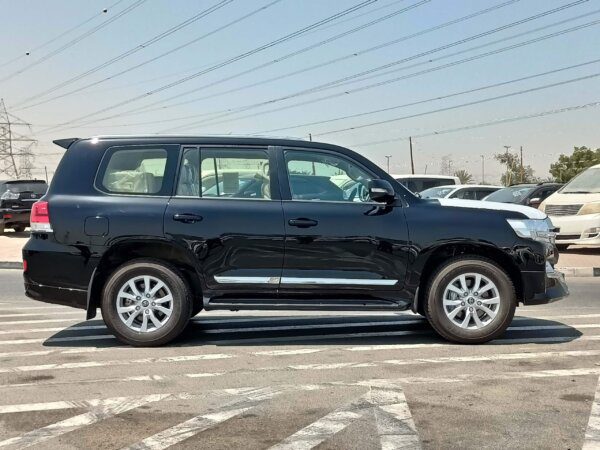 Toyota LandCruiser GXR_6