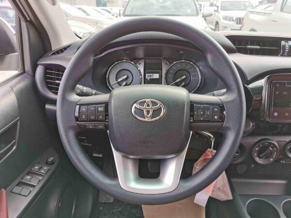 Toyota Hilux 2021_10