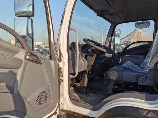 Isuzu Forward 2022 driver seat Monstro Hard