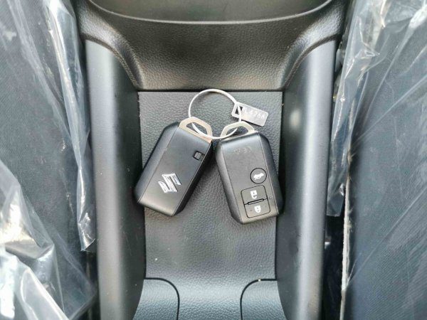 Suzuki Dzire 2022 Remote keys