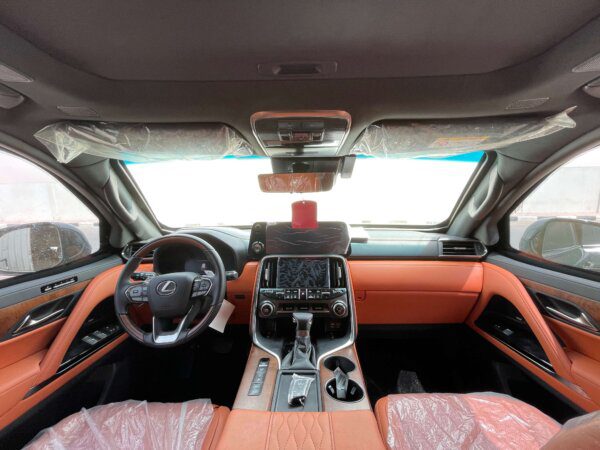 Lexus LX 600 2022 dashboard
