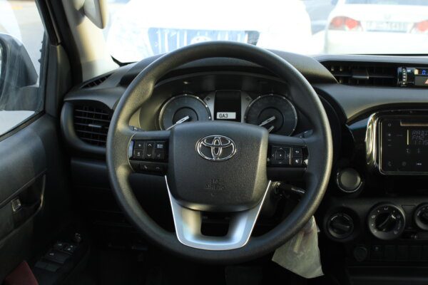 Toyota Hilux 2.7 P 2022 (Power Steering)
