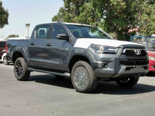 Toyota Hilux Adventure 2022 (Front Right side)