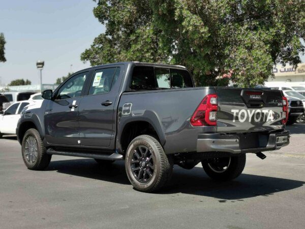 Toyota Hilux Adventure 2022 (back right side)