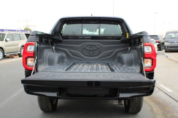 Toyota Hilux GR 2022 (Rear View)