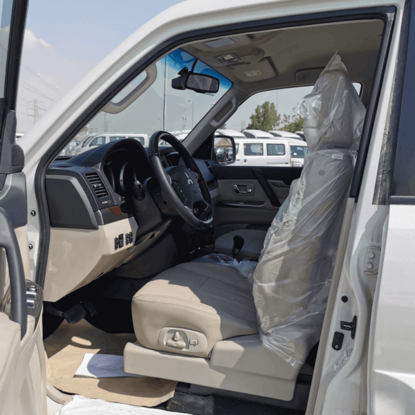 Mitsubishi Pajero 2022 Driver seat