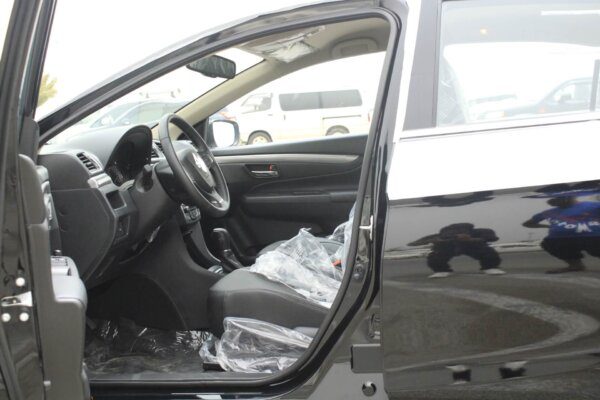 Suzuki Ciaz GLX 2023 1.4P AT Black (Front Driver Seat)