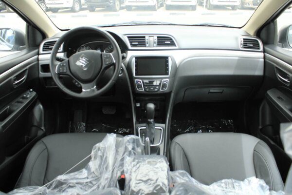Suzuki Ciaz GLX 2023 1.4P AT Black (Full Interior)