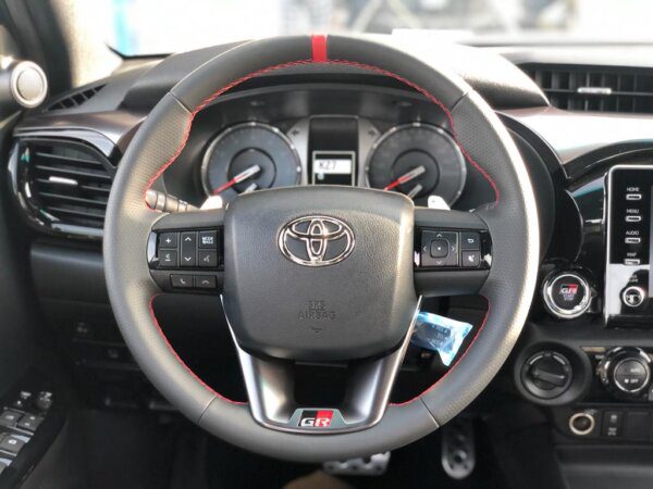 Toyota Hilux GR 2022 4.0P AT Black (Steering)