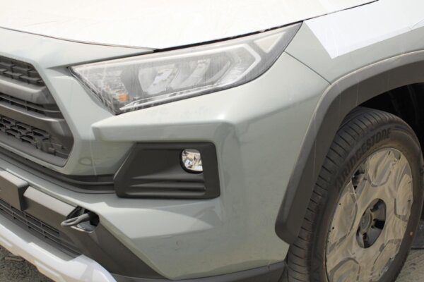 Toyota Rav4 2022 2.5P AT Urban Khaki (Front Lights)