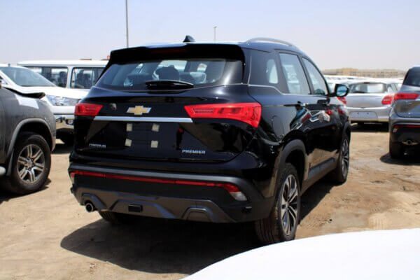 Chevrolet Captiva Premier 1.5P 2023 Black Back Right Profile