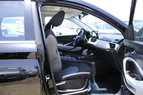 Chevrolet Captiva Premier 1.5P 2023 Black Front Passenger Seat Profile