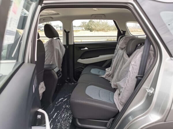 Chevrolet Captiva Premier 1.5P 2023 Silver Rear Left Passenger Seat Profile