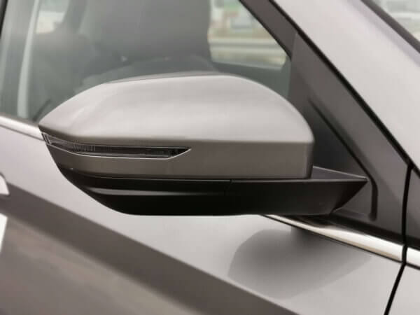 Chevrolet Captiva Premier 1.5P 2023 Silver Side Mirror Profile