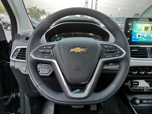 Chevrolet Captiva Premier 1.5P 2023 Silver Steeering Wheel Profile
