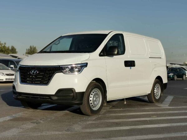 Hyundai H1 Cargo 2022 2.4P White Front Left Profile