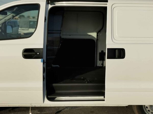 Hyundai H1 Cargo 2022 2.4P White Rear Left Passenger Profile