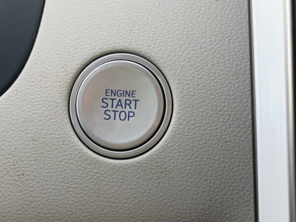 Hyundai Tucson 2022 1.6P Brown Engine Start Stop Button