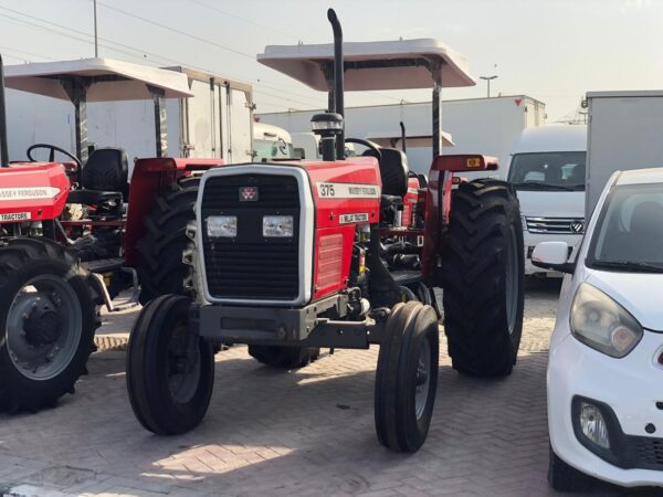 MASSEY Ferguson 375 2022 4.0D 2WD Front Left Profile