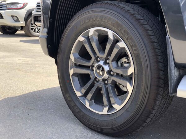 Mitsubishi L200 Sportero 2022 2.4D Black Alloy Wheel Profile