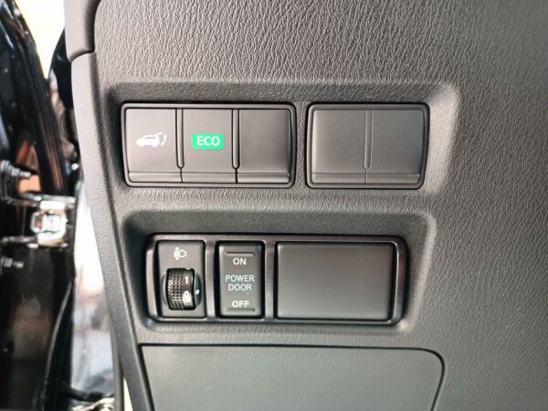 Nissan Petrol Platinum 2021 5.6P Black ECO Mode button & Rear Door Button Profile