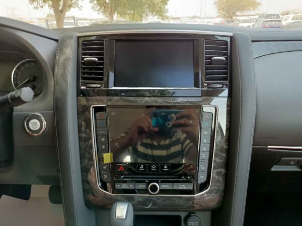 Nissan Petrol Platinum 2021 5.6P Black Multimedia System Profile