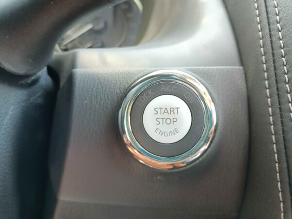 Nissan Petrol Platinum 2021 5.6P Black Push Start Profile