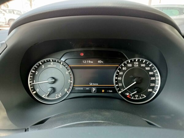 Nissan Petrol Platinum 2021 5.6P Black Speedometer Profile