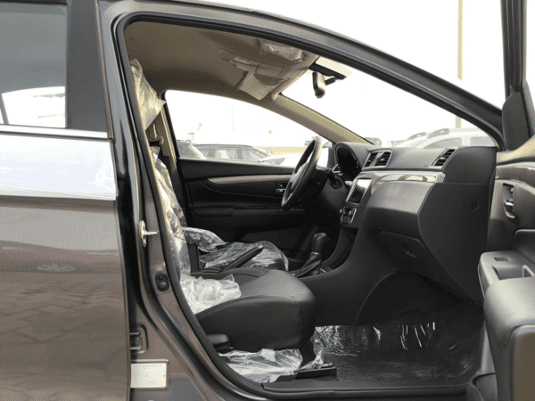 Suzuki Ciaz GLX 2023 1.4P Grey Front Passenger Seat Profile