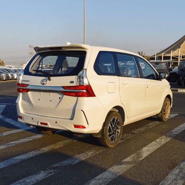Toyota Avanza G 2020 1.5P White Back Right Profile