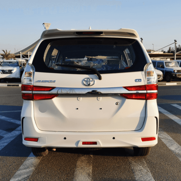 Toyota Avanza G 2020 1.5P White Full Back Profile