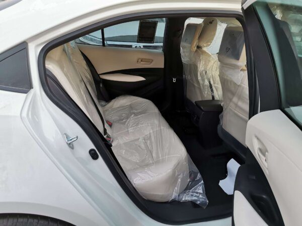 Toyota Corolla XLI 2020 1.6P White Full Rear Right Passeenger Profile