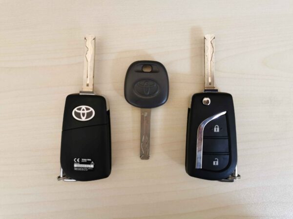 Toyota Fortuner TGN156 2022 2.7P Gray Immobilizer (Smart Key) Profile