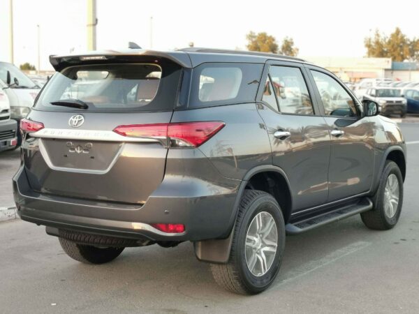 Toyota Fortuner TGN156 2022 2.7P Gray Right Back Profile