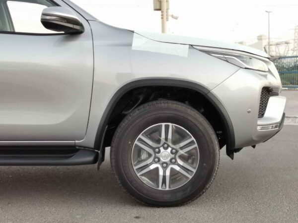 Toyota Fortuner TGN156 2022 2.7P Silver Alloy Wheel Profile