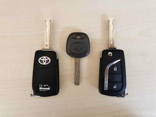 Toyota Fortuner TGN156 2022 2.7P Silver Immobilizer (Smart Key) Profile