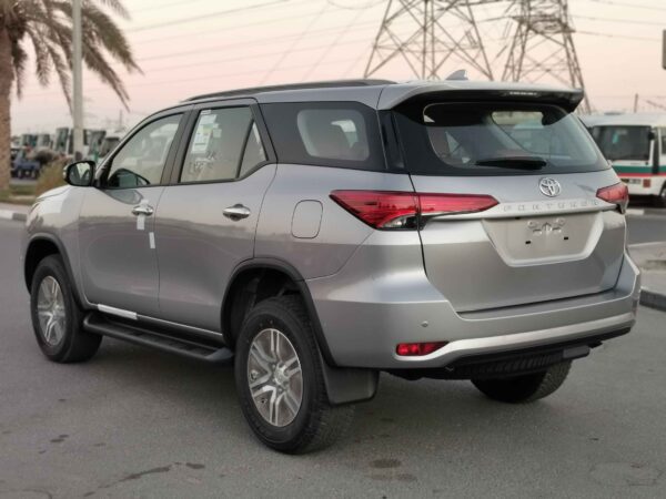 Toyota Fortuner TGN156 2022 2.7P Silver Left Back Profile