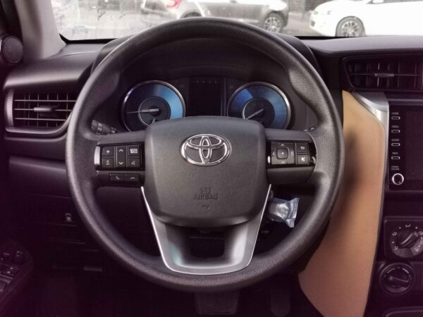 Toyota Fortuner TGN156 2022 2.7P Silver Steering Wheel Profile