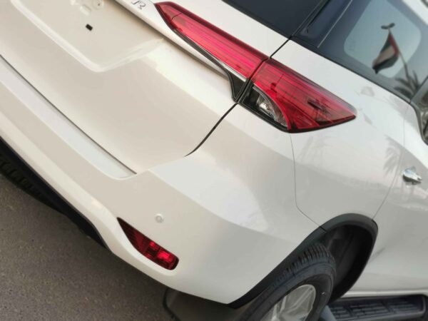 Toyota Fortuner TGN156 2022 2.7P White Tail Light Profile