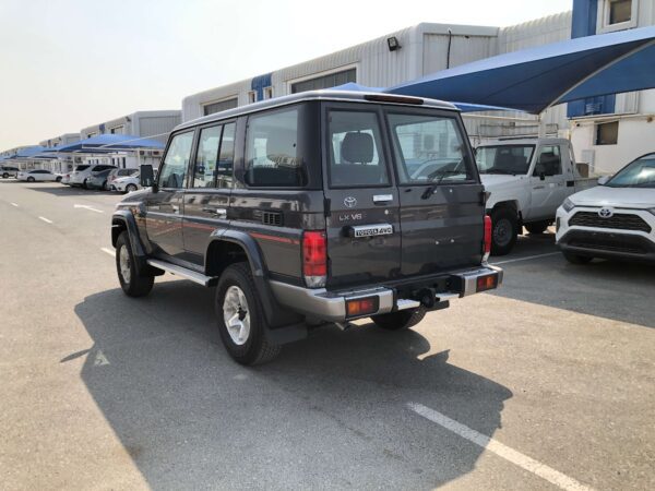 Toyota Land Cruiser LX76 2022 4.0P Gray Left Back Profile