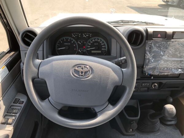Toyota Land Cruiser LX76 2022 4.0P Gray Steering Wheel Profile