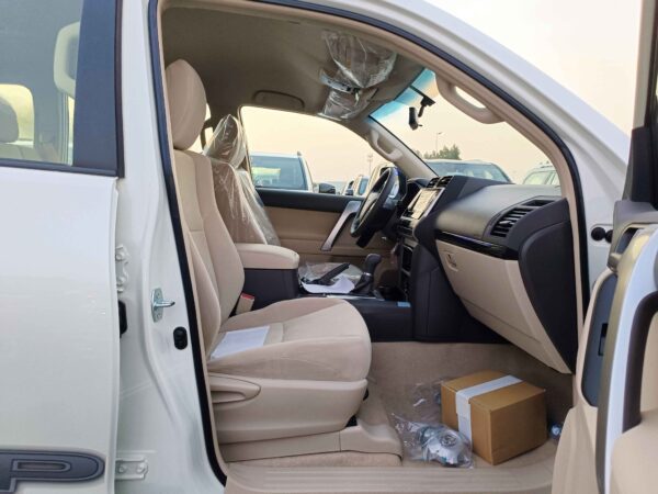 Toyota Prado TX 2022 2.7P White Front Passenger Seat Profile