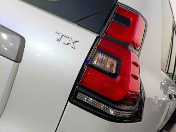 Toyota Prado TX 2022 2.7P White Tail Light Profile