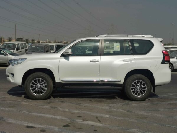 Toyota Prado TXL 2022 2.7P White Full Left Profile