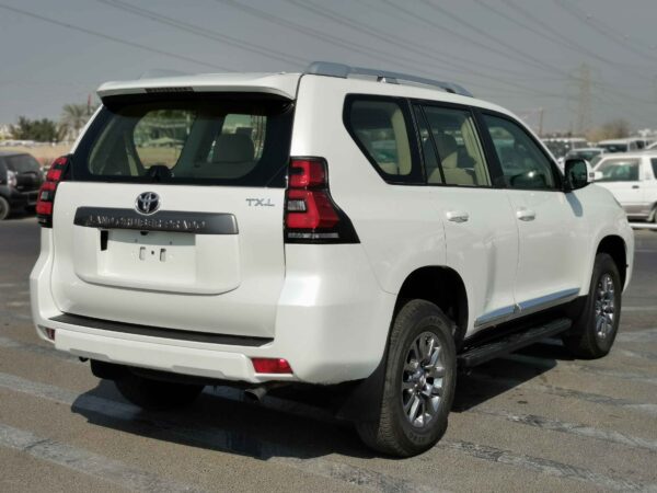 Toyota Prado TXL 2022 2.7P White Right Back Profile