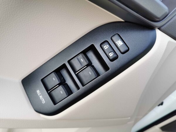 Toyota Prado TXL 2022 2.7P White Side Buttons Profile